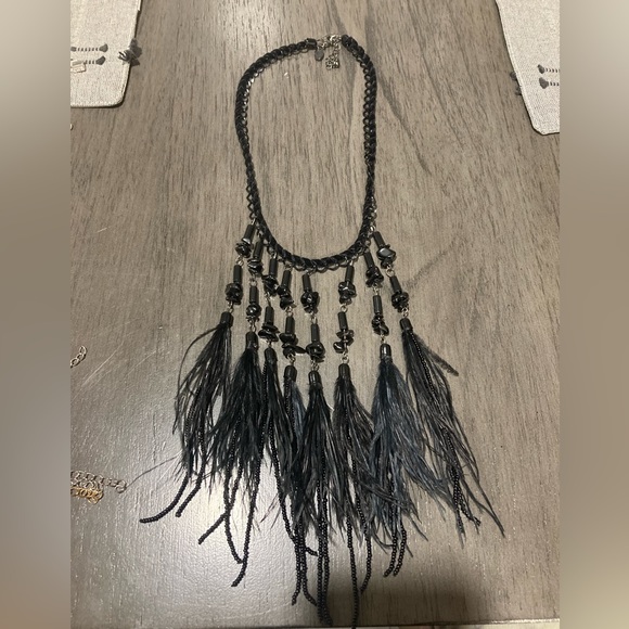 Woman’s stylish necklace - Picture 1 of 1